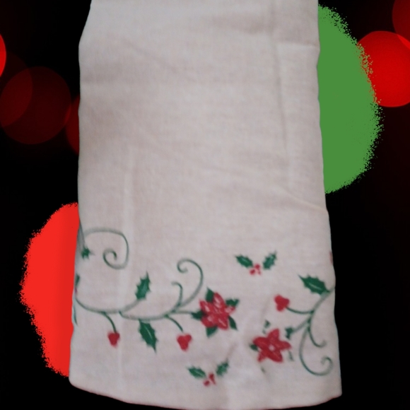 Christmas Tree Skirt - Picture 3 of 4